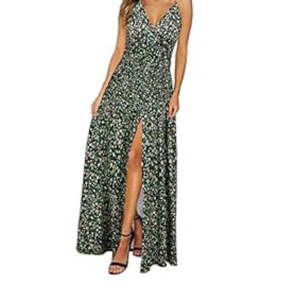 unbranded Dresses & Skirts - Floral Green Maxi Dress Size Medium